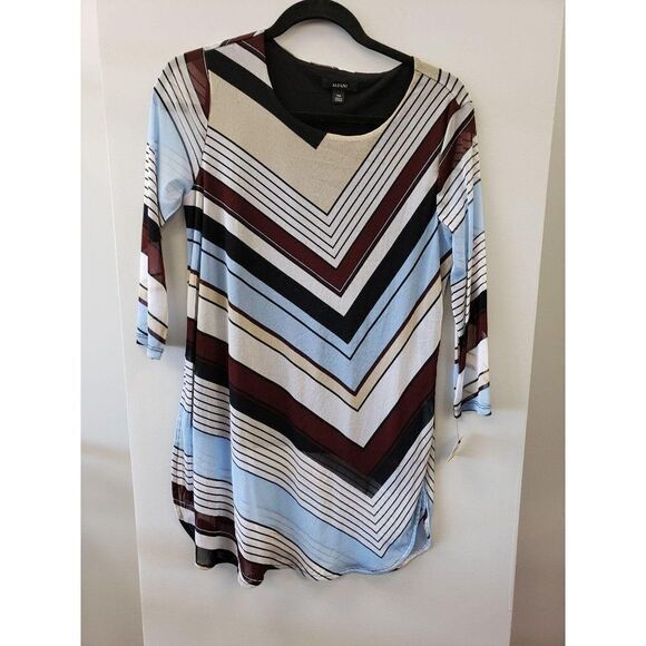Alfani NWT Petite Chevron-Striped Tunic Blouse Top - Picture 3 of 5